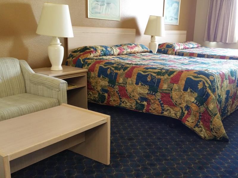 Surestay Hotel By Best Western Уэллс Экстерьер фото