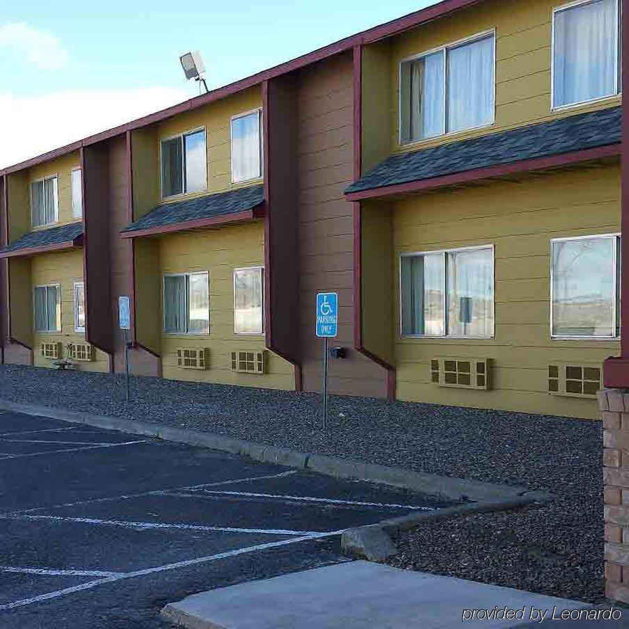 Surestay Hotel By Best Western Уэллс Экстерьер фото