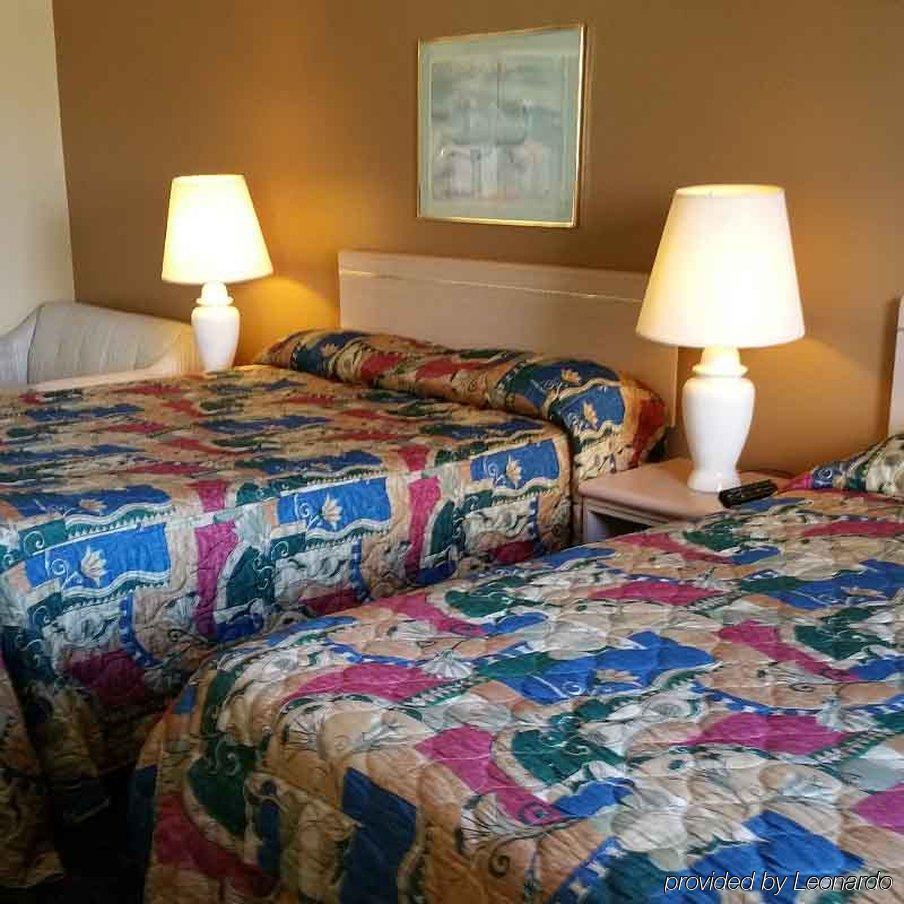 Surestay Hotel By Best Western Уэллс Экстерьер фото