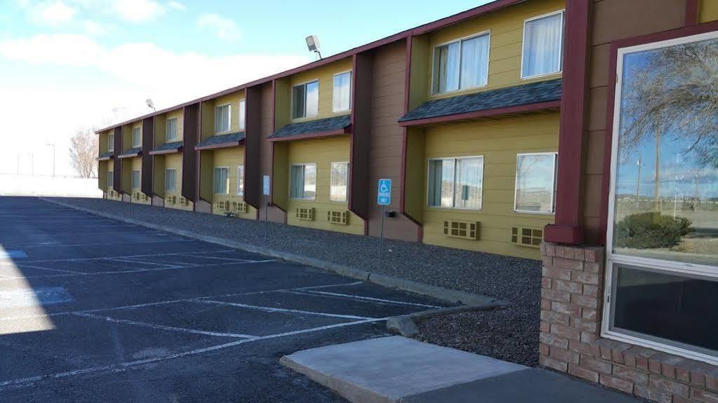 Surestay Hotel By Best Western Уэллс Экстерьер фото